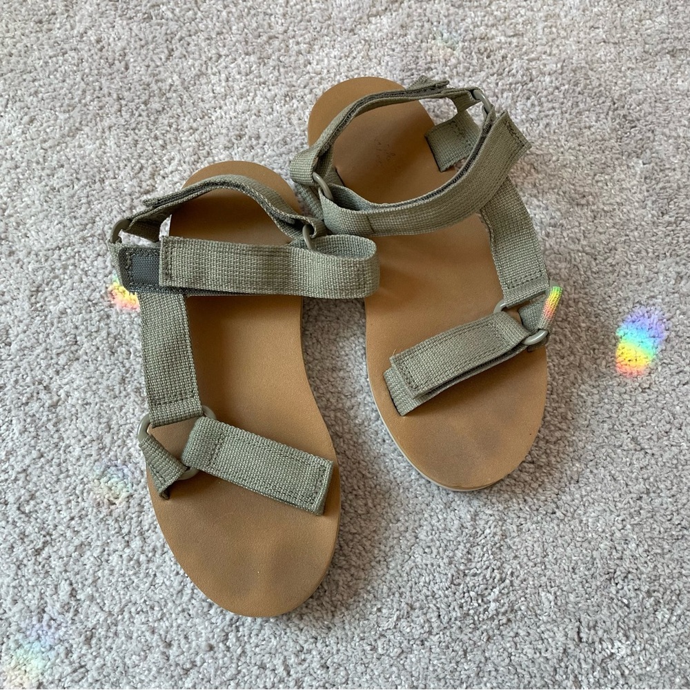 Target Universal Thread Platform Sandals - Picture 2 of 4